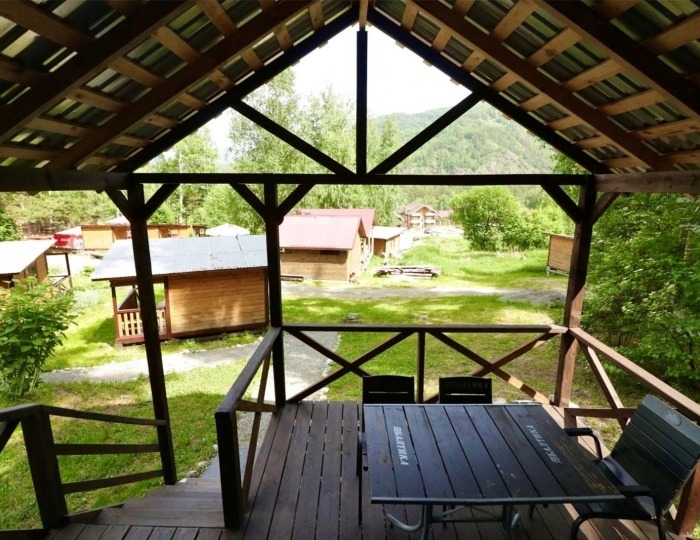 4-местное бунгало улучшенное - База отдыха «Красный камень» Бирюзовая Катунь